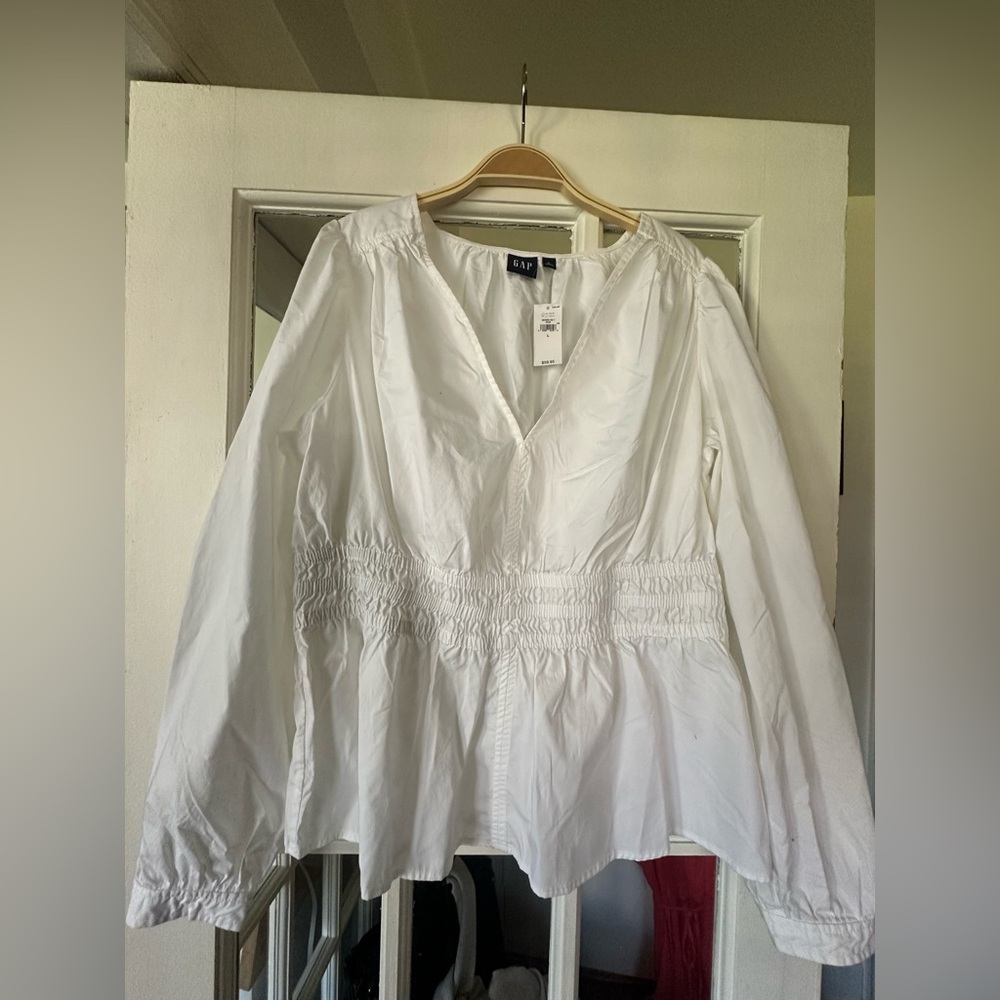 GAP White Smocked Waist Peplum Blouse (Size L, NWT)